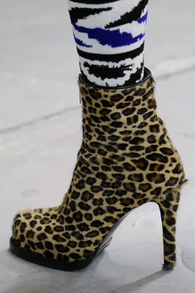 Look 32
